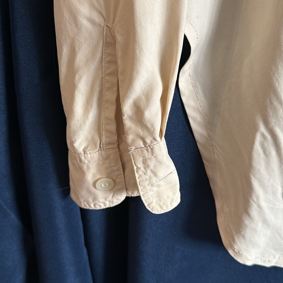 Redesigned vintage silk shirt with tie front - Picture 3 of 5